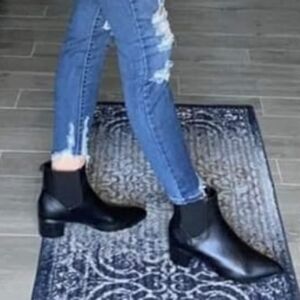 VETASTE Chelsea Pointed Toe Chunky Block Heel Booties in Black Size 5